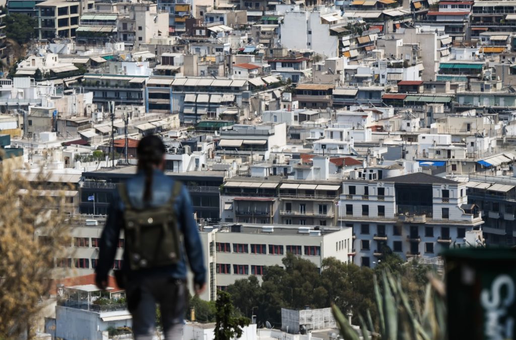 Κοινωνική Αντιπαροχή: Η Κοινή Υπουργική Απόφαση που ανοίγει τον δρόμο για τα «φθηνά σπίτια»
