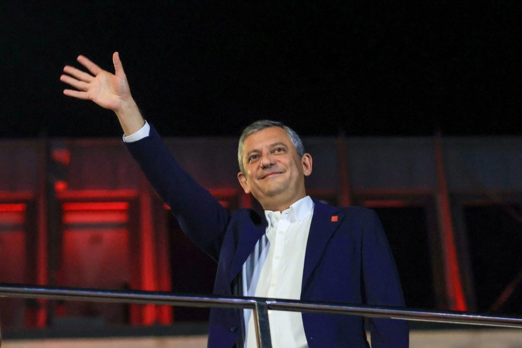 Τουρκία: Η υπόθεση Οζέλ και η κρίση στο CHP