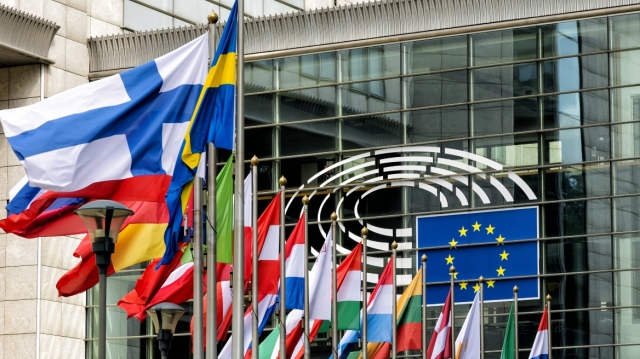 Ευρωπαϊκό Κοινοβούλιο: Απαγορεύονται οι υπηρεσίες AI που δημιουργούν ψεύτικες σεξουαλικές εικόνες