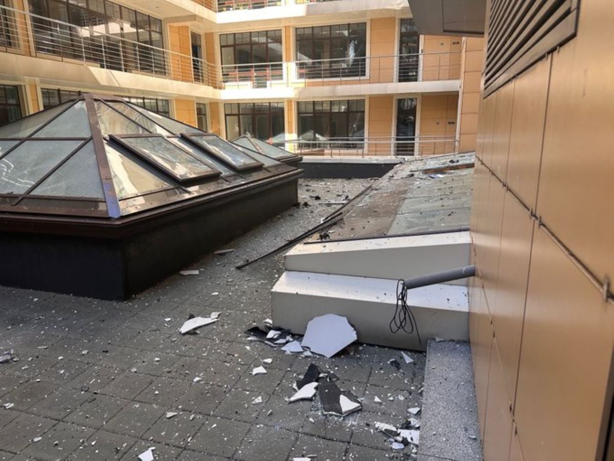 Επιθέσεις στην Ουκρανία: Ζημιές στο γραφείο του ΠΟΥ στο Κίεβο