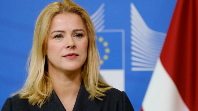 Λετονία: Η Πρωθυπουργός Εβίκα Σιλίνια Παραιτείται