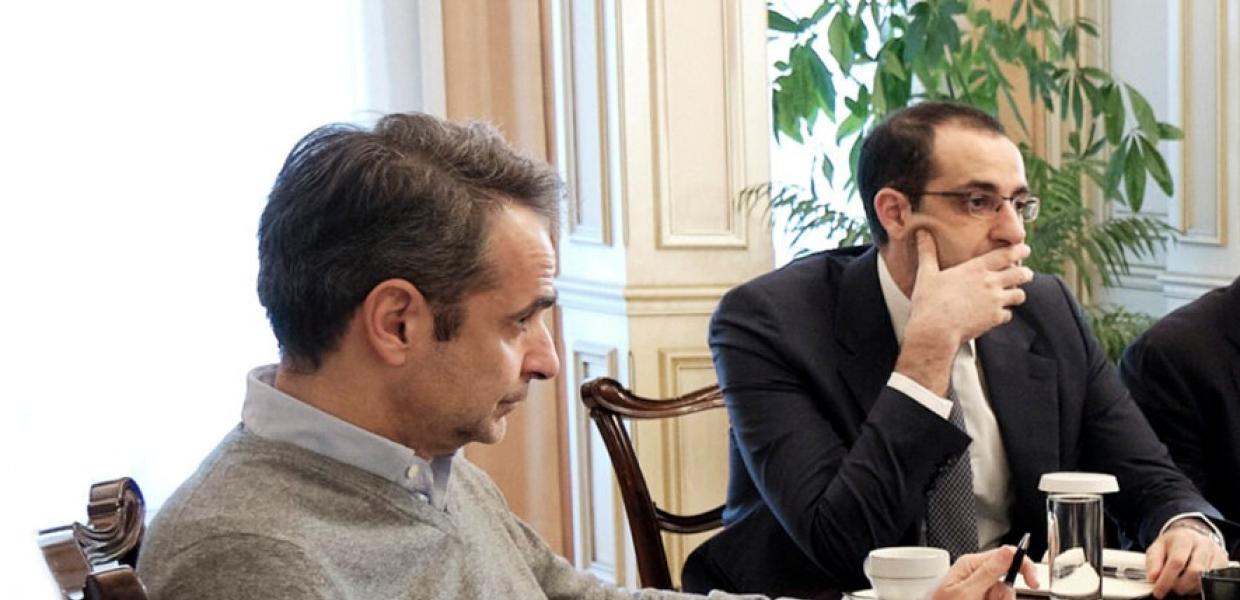 Σκάνδαλο υποκλοπών: Ο ΣΥΡΙΖΑ κατηγορεί τον Μητσοτάκη για εντολοδόχο