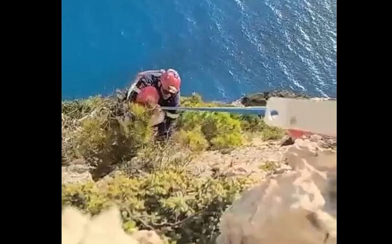 Δραματική επιχείρηση διάσωσης στο Ναυάγιο της Ζακύνθου
