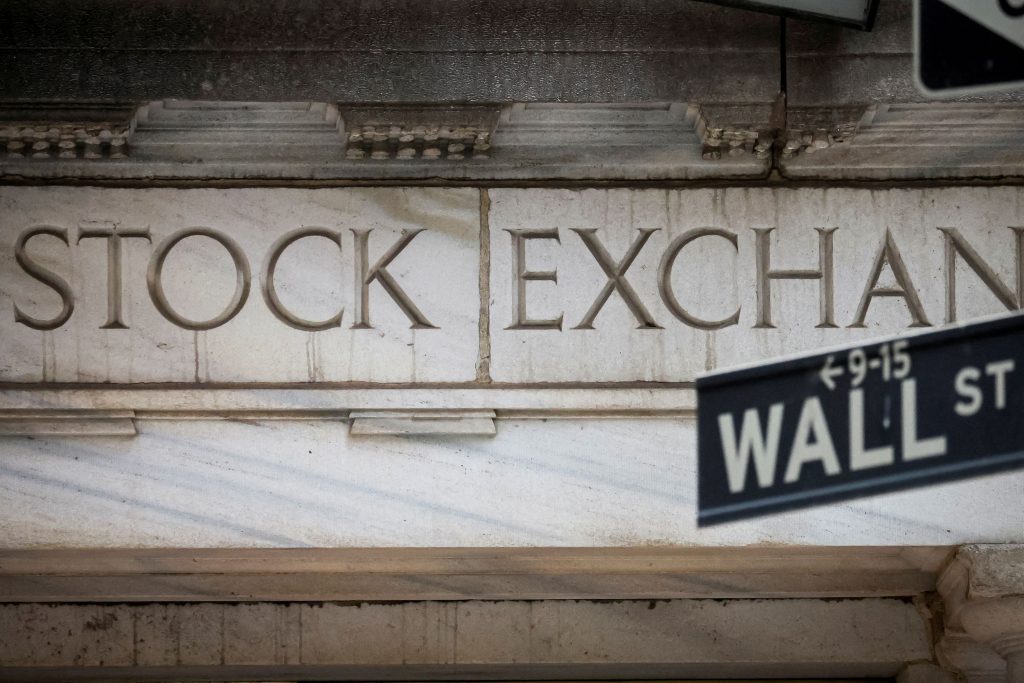 Ράλι στην Wall Street: Οι ελπίδες για επίλυση στη Μέση Ανατολή και η πτώση του πετρελαίου ωθούν την αγορά