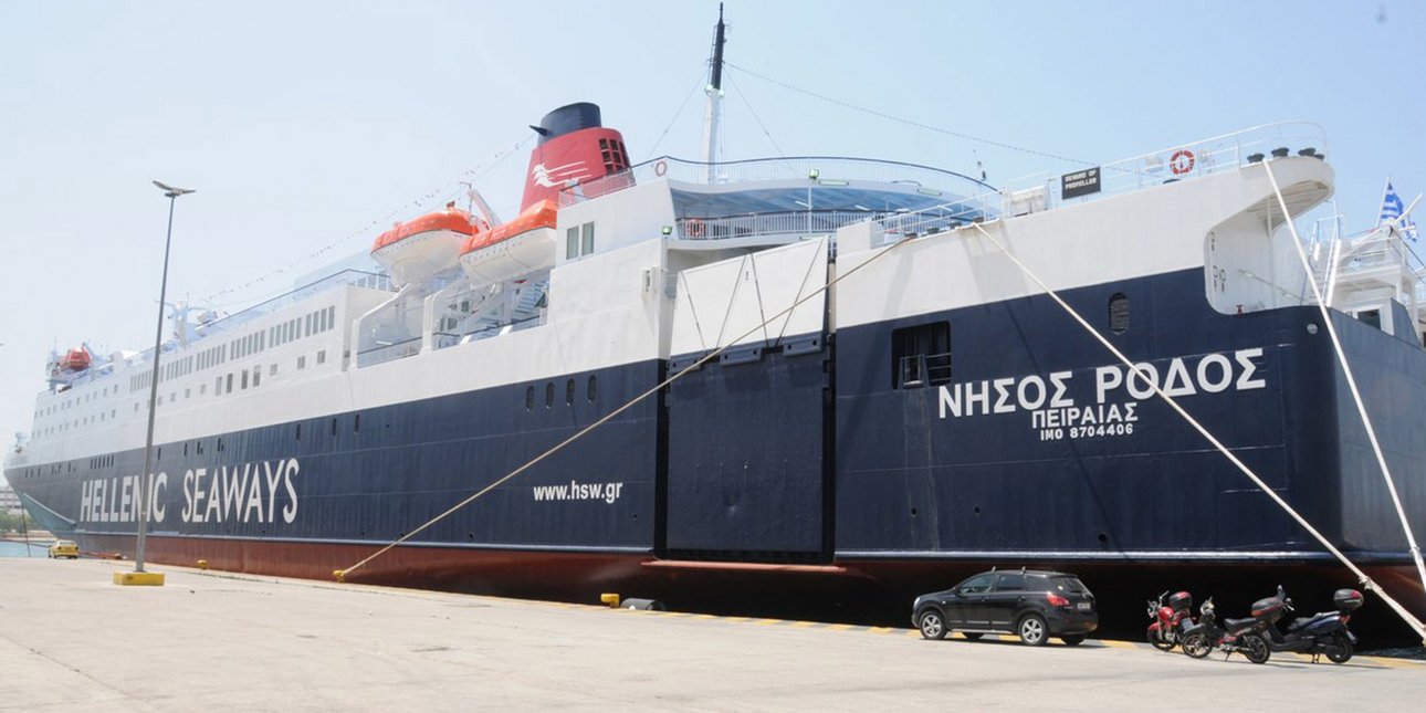 Απέπλευσε το «Νήσος Ρόδος» μετά την απεμπλοκή του κάβου