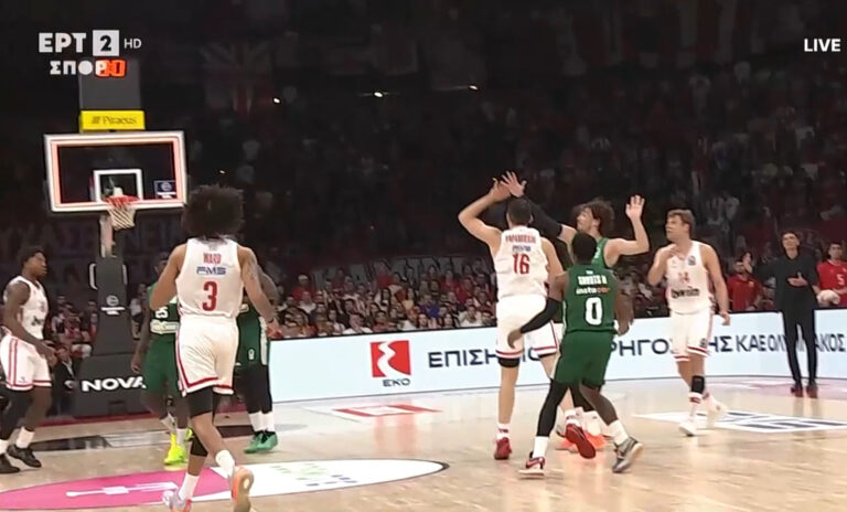 Τρελό Buzzer Beater από τον Παπανικολάου στο Ολυμπιακό – Παναθηναϊκό