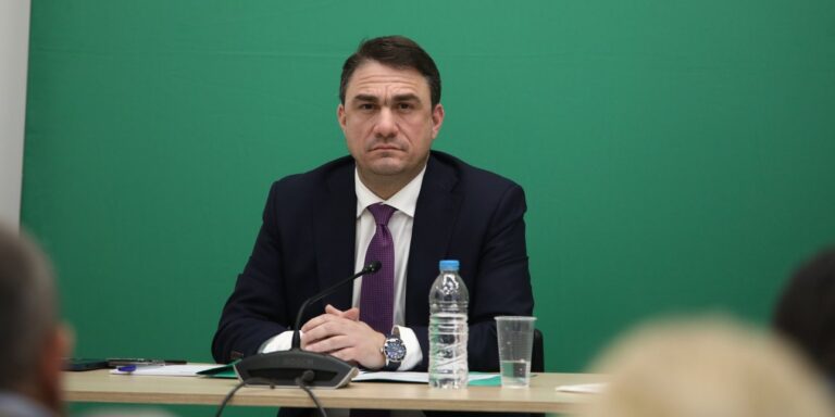Τσουκαλάς: Η πρόκληση Μητσοτάκη για τζάμπα πολιτικούς