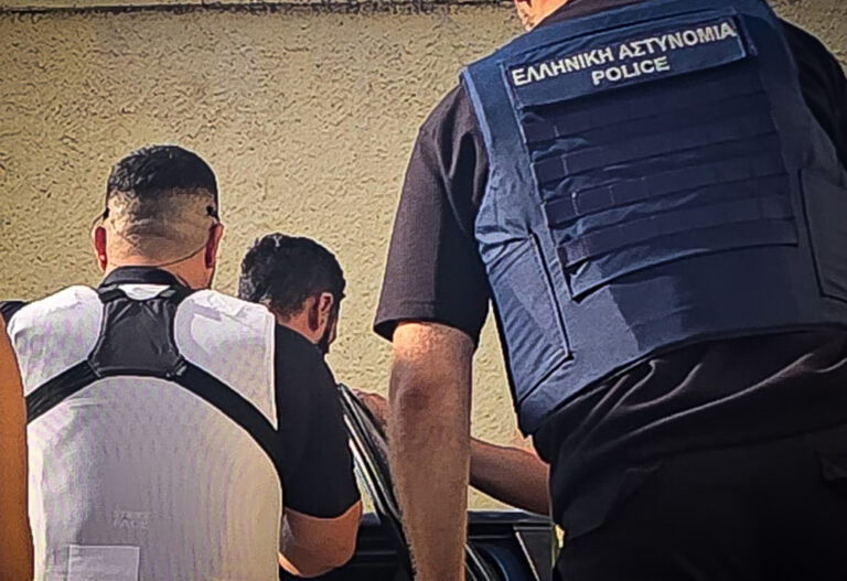 Φονικό στη Σύρο: Η δικηγόρος της οικογένειας της 41χρονης διασώστριας του ΕΚΑΒ αναφέρει ότι δεν ήταν άμυνα