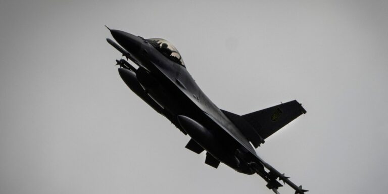 Συντριβή Ουκρανικού Μαχητικού F-16: Ο Πιλότος είναι Σώος