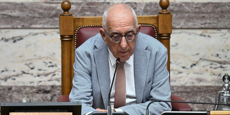 Ο θάνατος του Βασίλη Λεβέντη: Συλλυπητήρια και αναφορές από την πολιτική σκηνή