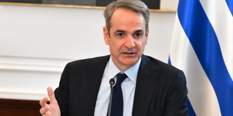 Συλλυπητήρια Μητσοτάκη για τον θάνατο του Σεΐχη Χαμάντ μπιν Χαλίφα Αλ Θάνι
