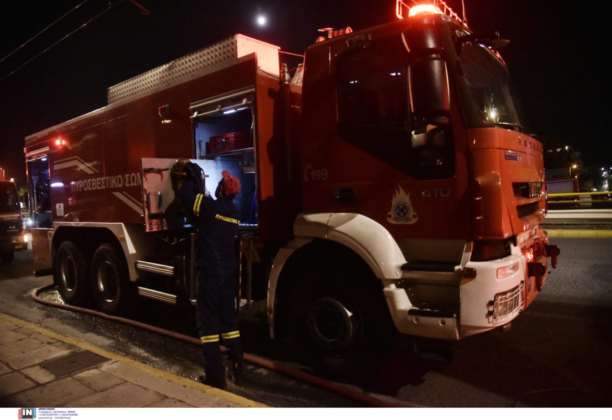 Φωτιά σε μεταφορική επιχείρηση στη Θεσσαλονίκη