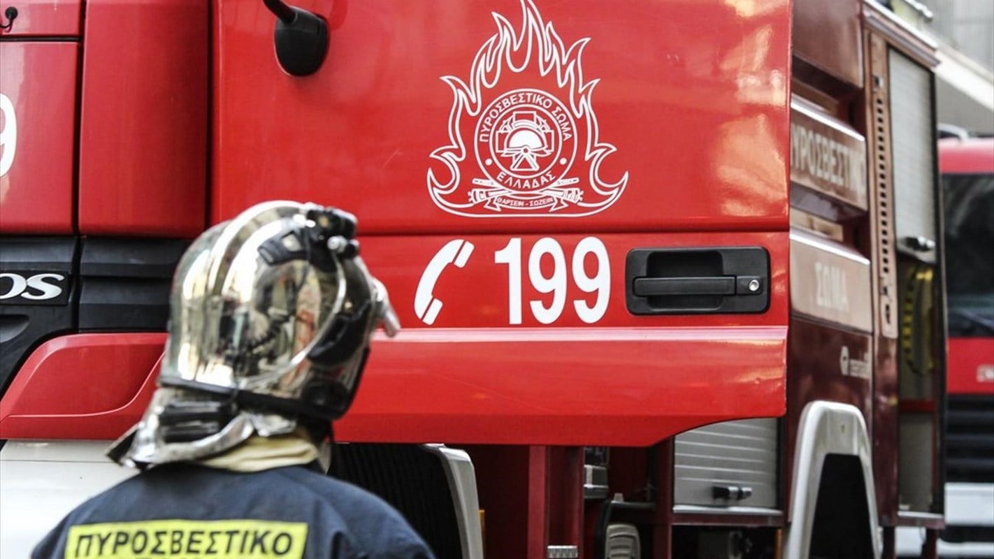 Φωτιά στη Λέρο: Οι δυνάμεις της Πυροσβεστικής Υπηρεσίας σε επιχείρηση