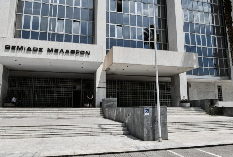 Τηλεφωνικές υποκλοπές: Η υπόθεση επιστρέφει στο αρχείο