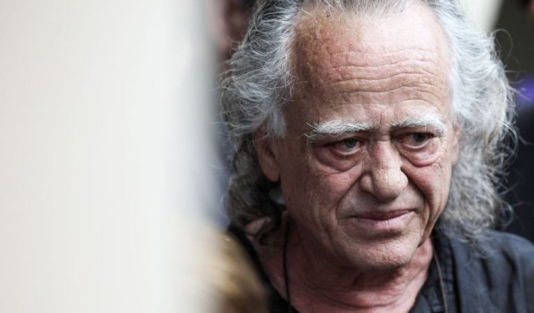 Ο Νίκος Καλογερόπουλος: Ένας από τους σπουδαιότερους ηθοποιούς της Ελλάδας έφυγε από τη ζωή