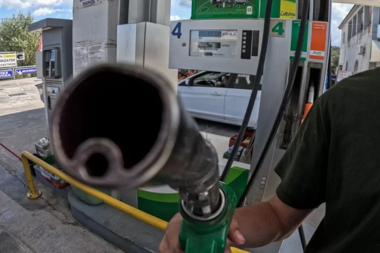 Κρατική επιδότηση στο ντίζελ παρατείνεται μέχρι το Σεπτέμβριο: 0,10 € ανά λίτρο