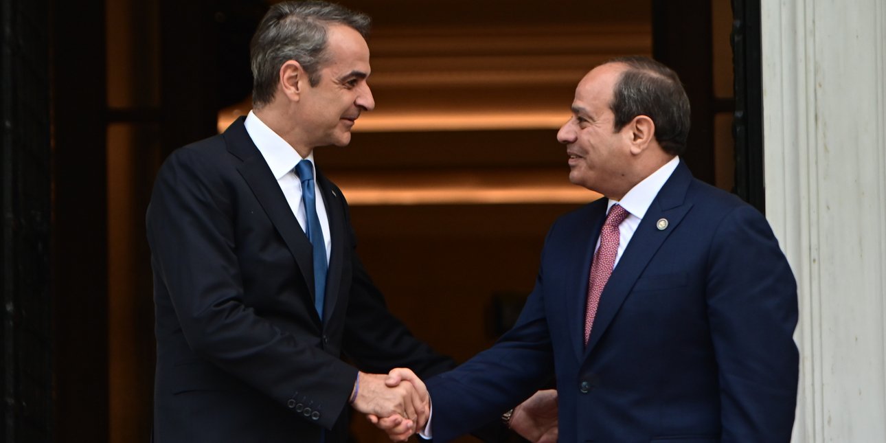 Τηλεφωνική επικοινωνία Μητσοτάκη-Ελ Σίσι: Η Αίγυπτος δηλώνει έτοιμη να προσφέρει βοήθεια για τις πυρκαγιές