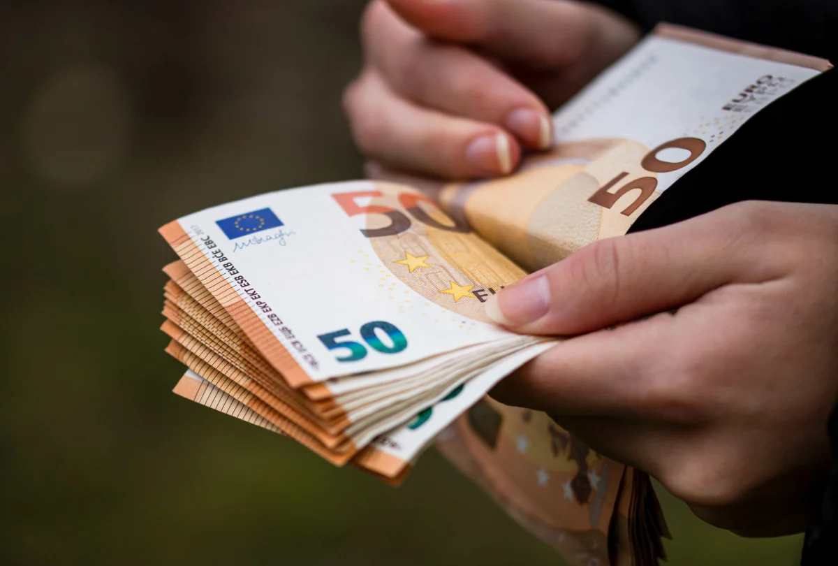 EFKA‑ΔΥΠΑ: Ο «χάρτης» των πληρωμών μέχρι 4 Σεπτεμβρίου – τι περιμένουν οι δικαιούχοι