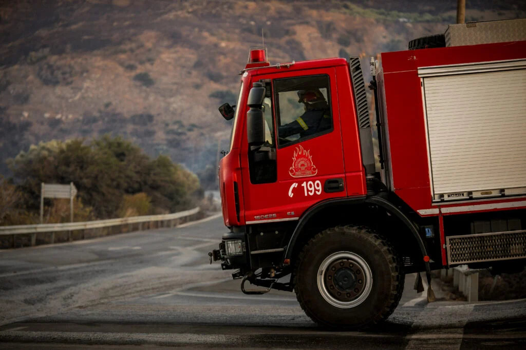 Αυξημένος κίνδυνος πυρκαγιάς σε Αττική και πολλές περιφέρειες: τι προβλέπουν οι αρχές για τη Κυριακή 6/9