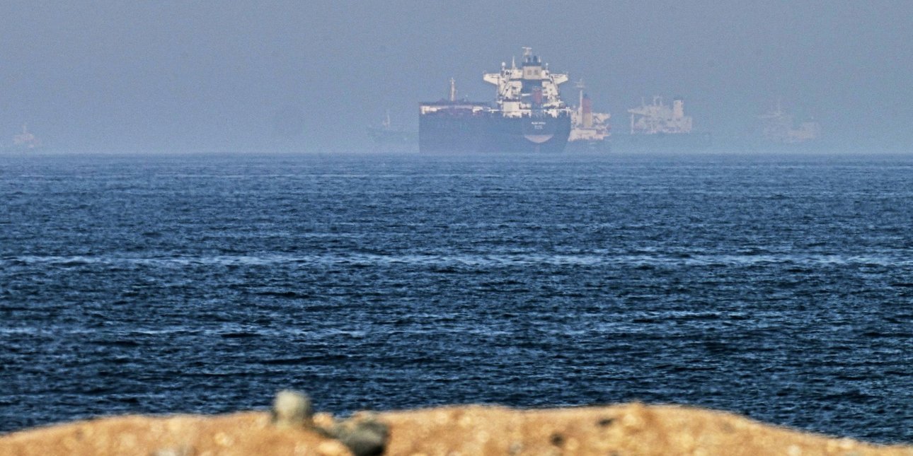 Αμερικανική επίθεση σε δύο ιρανικά δεξαμενόπλοια κοντά στα νησιά Τζασκ και Χαργκ: εντάσεις στην περιοχή της Κόλπου