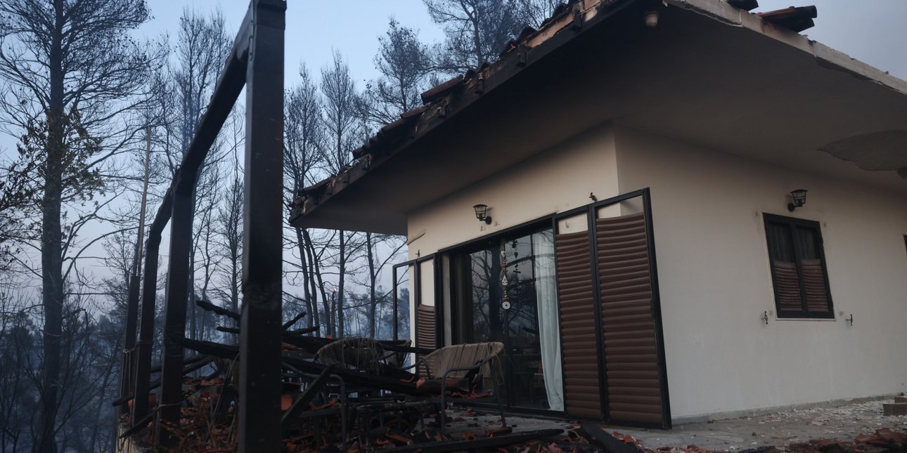 Παγώνουν για 12 μήνες πλειστηριασμοί και κατασχέσεις: Η νέα ρύθμιση για τους πυρόπληκτους του καλοκαιριού 2026
