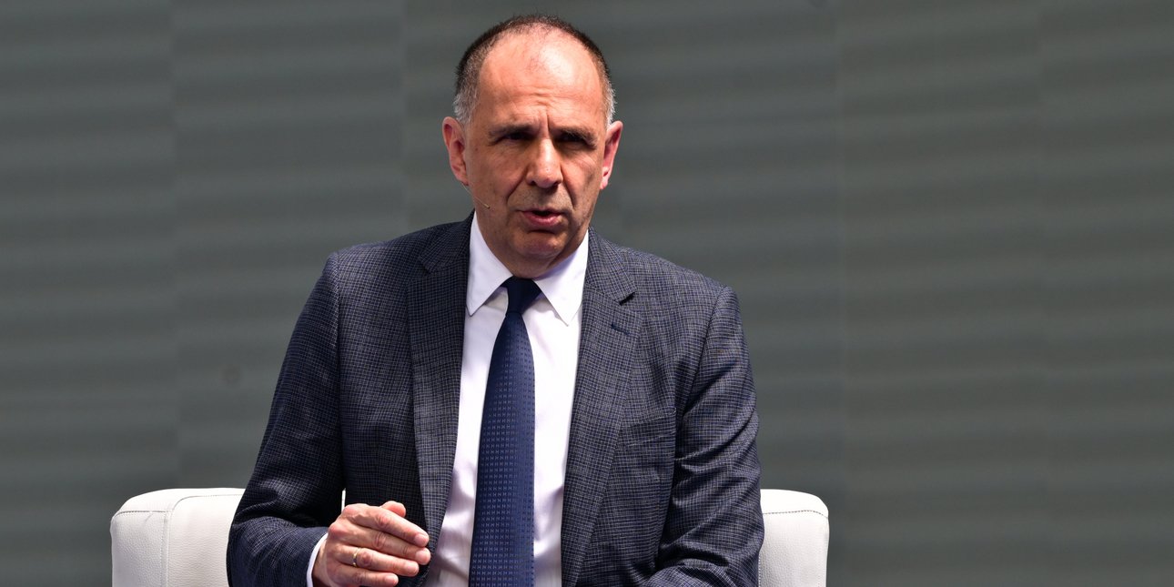 Γεραπετρίτης στο Τορόντο: «Βιώνουμε τεκτονικές γεωπολιτικές αλλαγές» – Η νέα πραγματικότητα της διεθνούς σκηνής