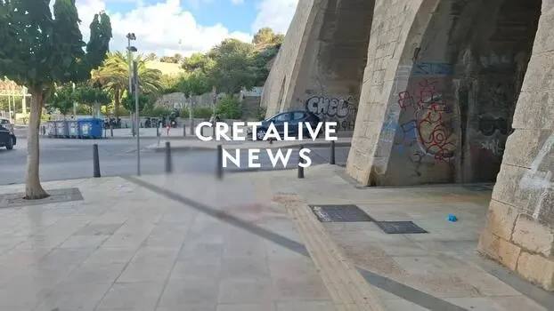 Ανθρώπινο ατύχημα στα Ενετικά Τείχη του Ηρακλείου: Άνδρας έπεσε κάτω από αδιευκρίνιστες συνθήκες