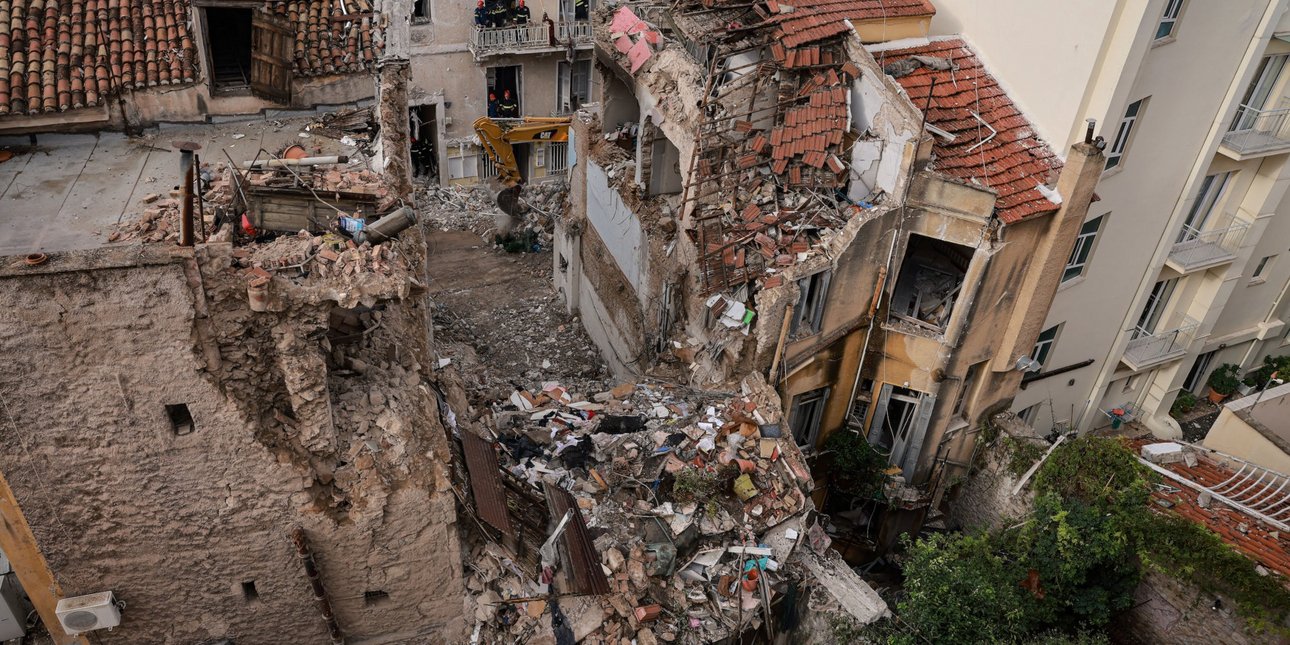 Κατάρρευση κτιρίου στην Πλάκα: 6 νεκροί, διεξάγονται έρευνες για την έκρηξη