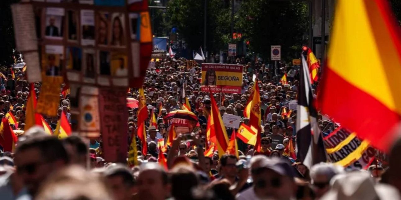 Διαμαρτυρίες στη Μαδρίτη: Χιλιάδες αντιδρούν στη μεταναστευτική πολιτική της κυβέρνησης Σάντσεθ για τη Θέουτα