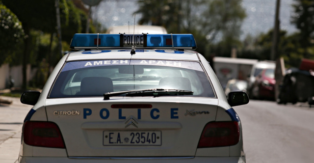 Θέμα που συγκλονίζει τη Θεσσαλονίκη: Δύο μικρά κορίτσια μόνοι στους δρόμους – σύλληψη του πατέρα