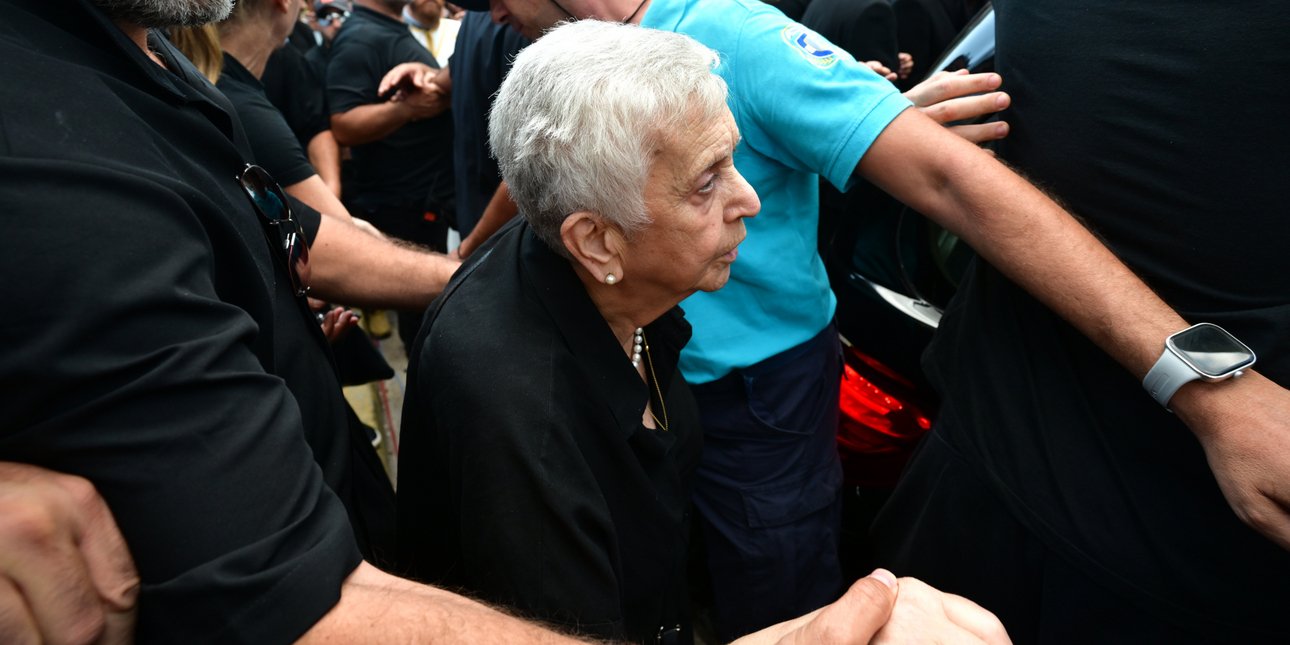 Μητέρα του Γιώργου Μαζωνάκη ζητά δικαιοσύνη: η σιωπή σπάει δύο εβδομάδες μετά το θάνατο