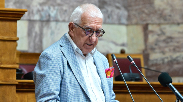 Κακλαμάνης καταδικάζει απερίφραστα τις επιθέσεις στα γραφεία των Παπαθανάση-Λοβέρδου