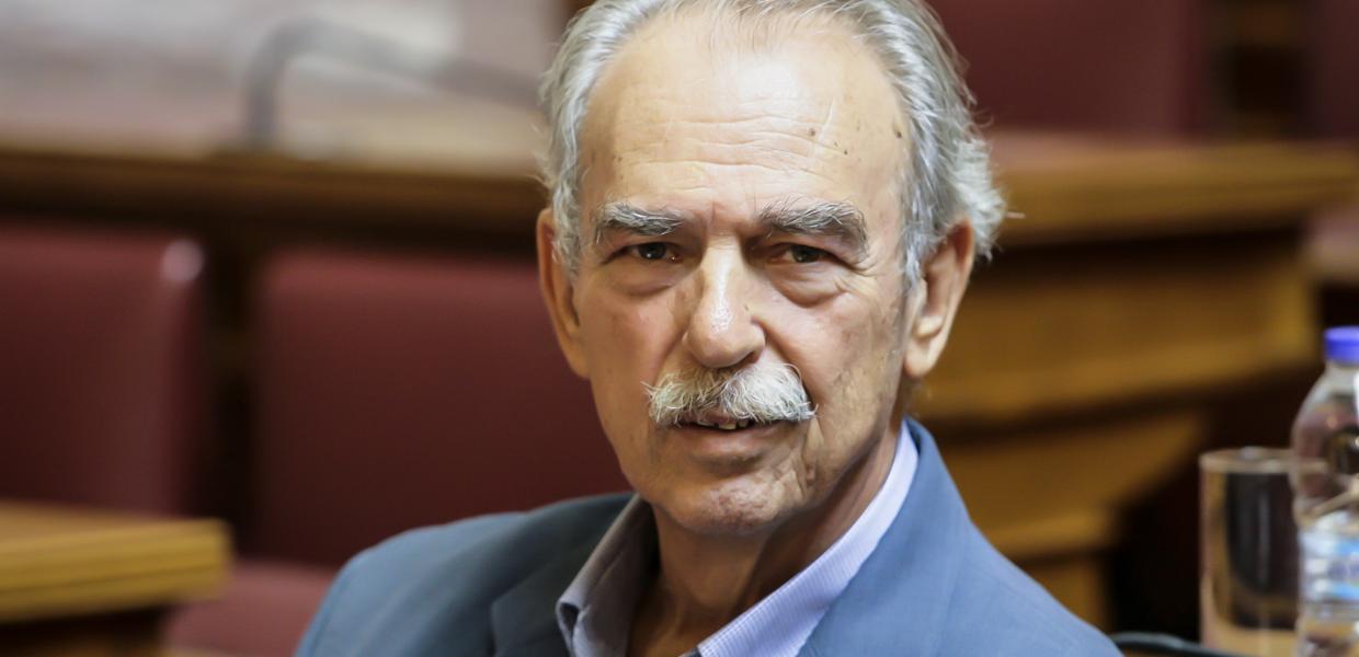 Σπύρος Χαλβατζής: Η πολιτική τελετή αποχαιρετισμού στο προαύλιο του ΣΦΕΑ προκαλεί αντιδράσεις