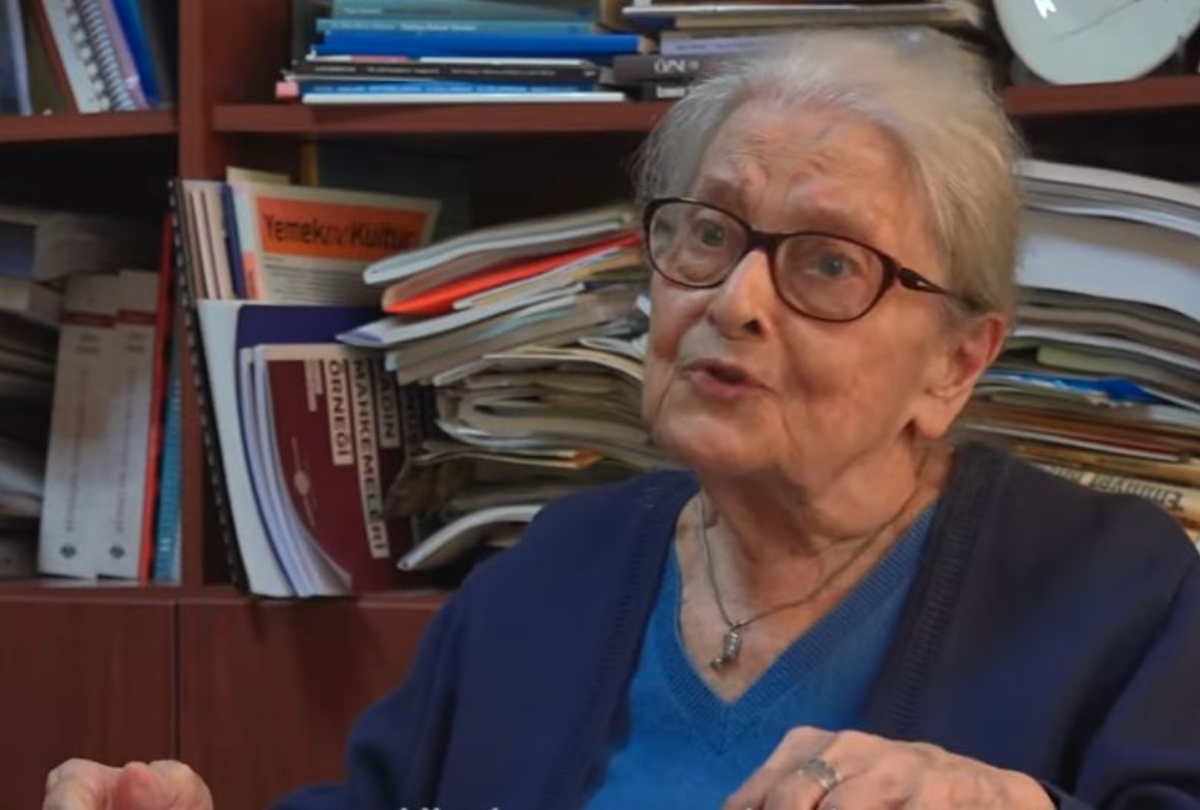 Ιωάννα Κουτσουράδη: Η ελληνική φιλόσοφος που έθεσε την ανθρώπινη αξιοπρέπεια στο επίκεντρο της σκέψης