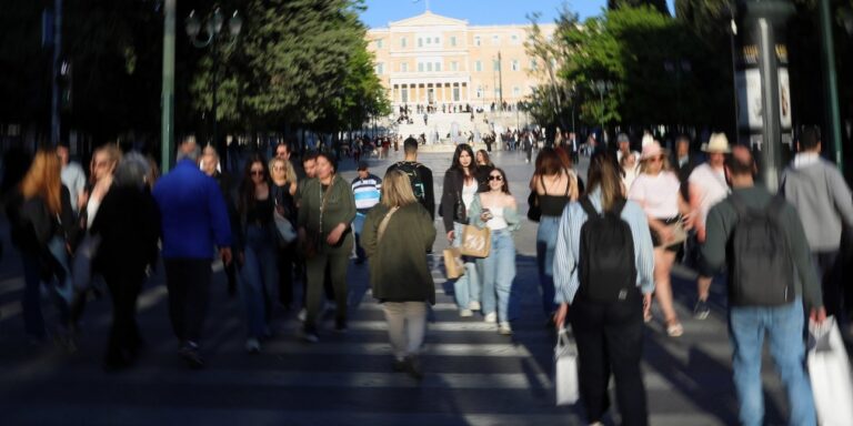 e-Εφκα: 135 νέες ψηφιακές υπηρεσίες για ασφαλισμένους, συνταξιούχους και εργοδότες