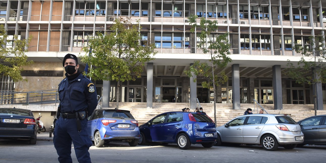 Θεσσαλονίκη: Οι τέσσερις κατηγορούμενοι για τη φονική έκρηξη στο σπίτι της οικογένειας Νέστορα εμφανίζονται ξανά στην ανακρίτρια