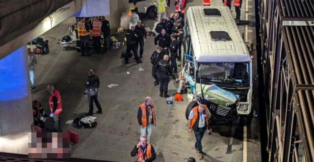 Σύγκρουση λεωφορείου με τρένο στη σήραγγα της Μάγχης: 19 τραυματίες, πέντε σε σοβαρή κατάσταση