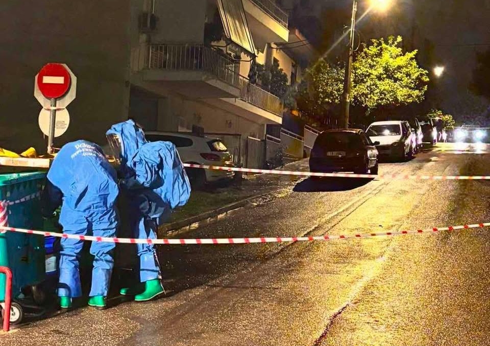 Άγιος Δημήτριος: Ολοκληρώθηκε η επιχείρηση για την απομάκρυνση επικίνδυνου δοχείου από κάδο