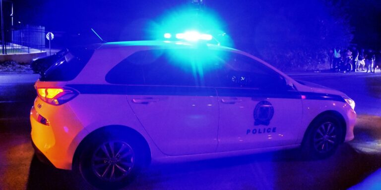 Σοβαρό τροχαίο στη Λεωφόρο Θηβών: εκτροπή μοτοσικλέτας με δύο σοβαρούς τραυματίες
