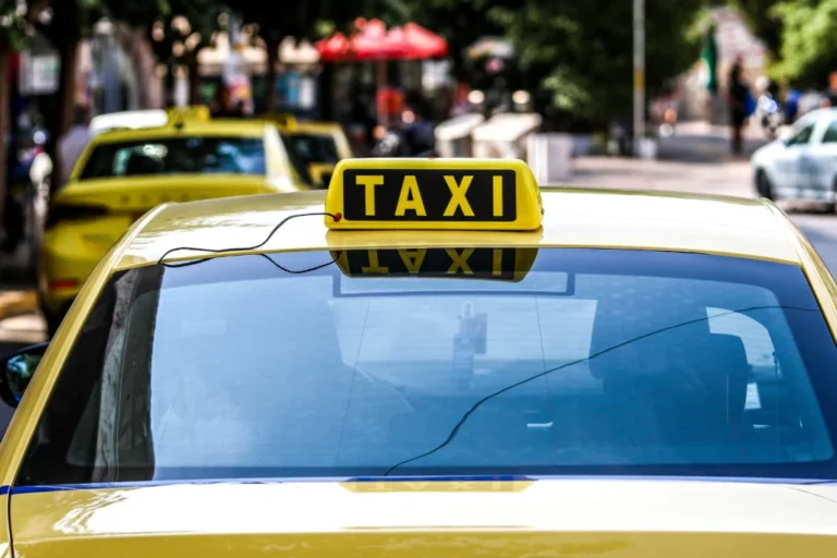 Προφυλακίστηκε ο 35χρονος που δάγκωσε οδηγό ταξί στη Νέα Ιωνία: απολογία, ψυχιατρική αξιολόγηση και νομικές συνέπειες