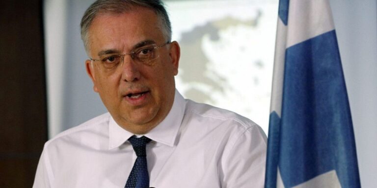 Μήνυση του υπουργού Ανάπτυξης κατά παντός υπεύθυνου για ηλεκτρονική απάτη