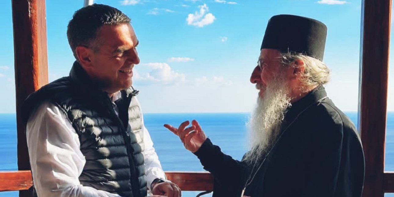 Τσίπρας στο Άγιον Όρος: πολιτική κίνηση ή πνευματική αναζήτηση;